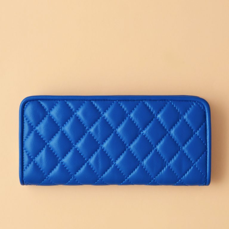 VLV Callie Quilted Leather Zip Wallet Royal Blue Averand