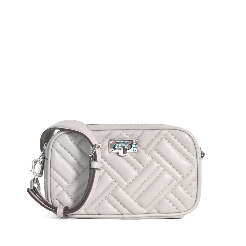 michael kors peyton camera bag