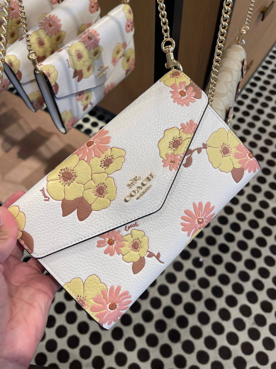 Coach envelope shop bag