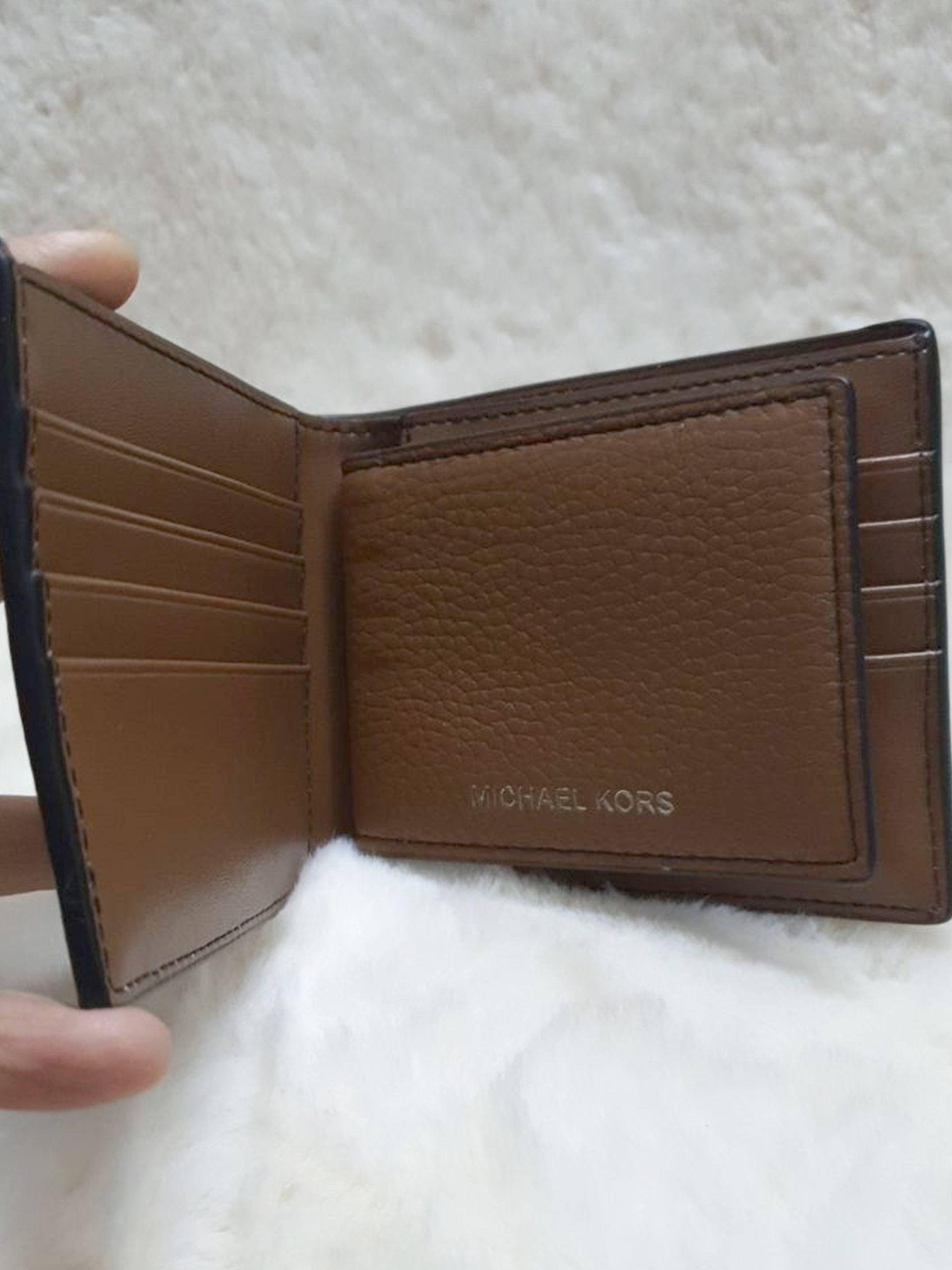 Michael Kors Cooper Billfold Passcase Wallet Luggage - Averand