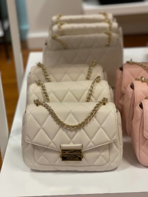 <b>RM 698</b> Deposit RM 350