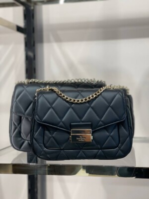 <b>RM 798</b> Deposit RM 400