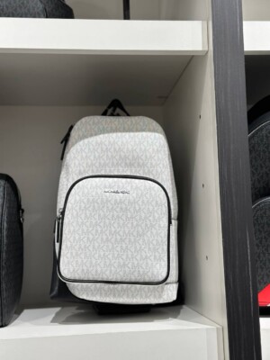 <b>RM 679</b> Deposit RM 340