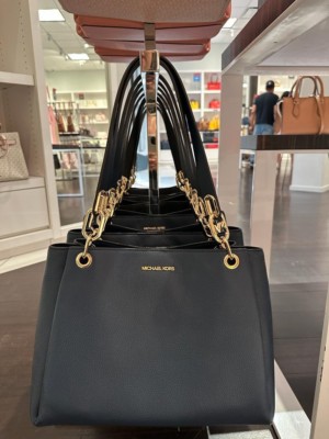 <b>RM 698</b> Deposit RM 350