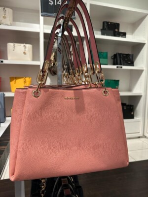 <b>RM 698</b> Deposit RM 350