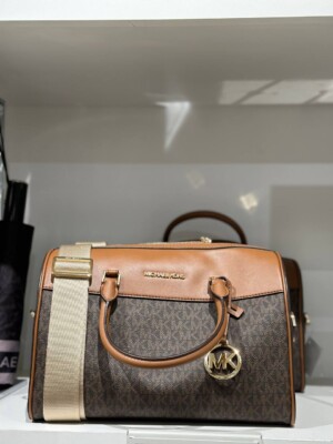 <b>RM 679</b> Deposit RM 340