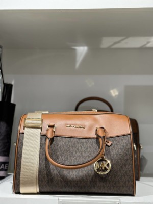 <b>RM 679</b> Deposit RM 340
