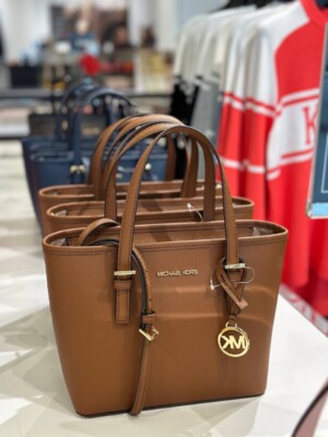 <b>RM 569</b> Deposit RM 280
