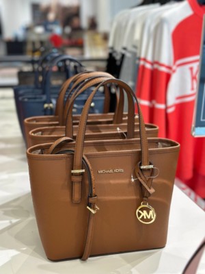 <b>RM 569</b> Deposit RM 280