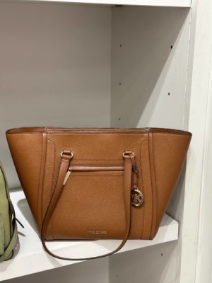 <b>RM 598</b> Deposit RM 300