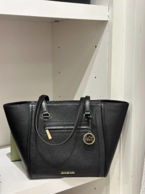 <b>RM 598</b> Deposit RM 300