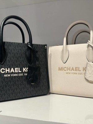<b>RM 649</b> Deposit RM 320