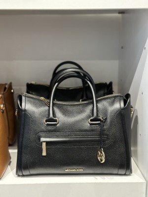 <b>RM 649</b> Deposit RM 320