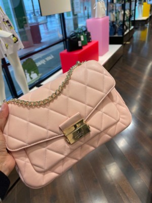 <b>RM 798</b> Deposit RM 400