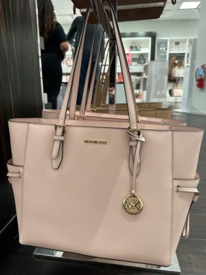 <b>RM 649</b> Deposit RM 320
