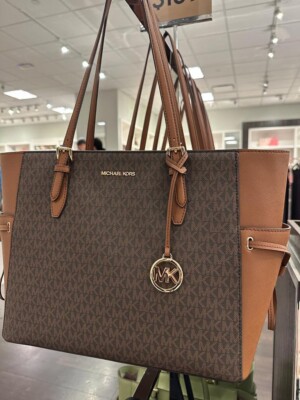 <b>RM 649</b> Deposit RM 320