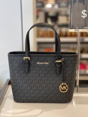 <b>RM 569</b> Deposit RM 280