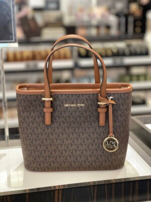 <b>RM 569</b> Deposit RM 280